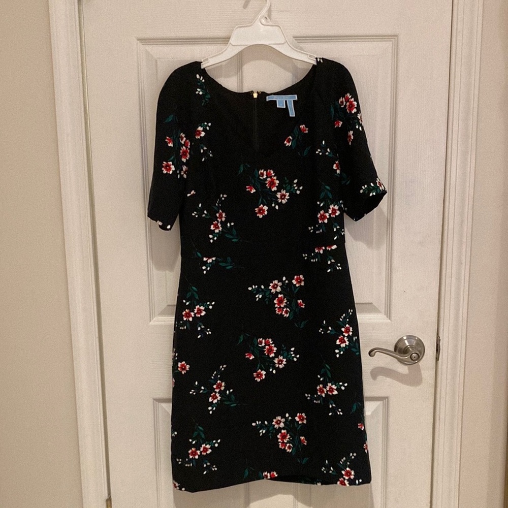 Draper James women’s dress size 8 brand new without tags Overall length 37.5inch